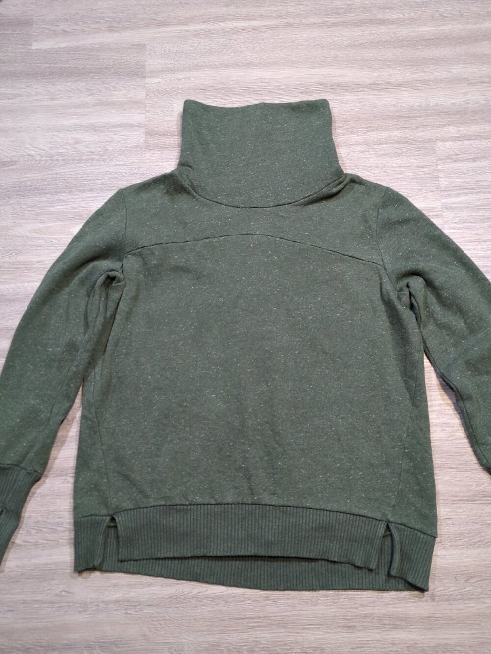 ALO Yoga Haze Pullover Sweatshirt Turtleneck Cowl Neck Women's Large Green